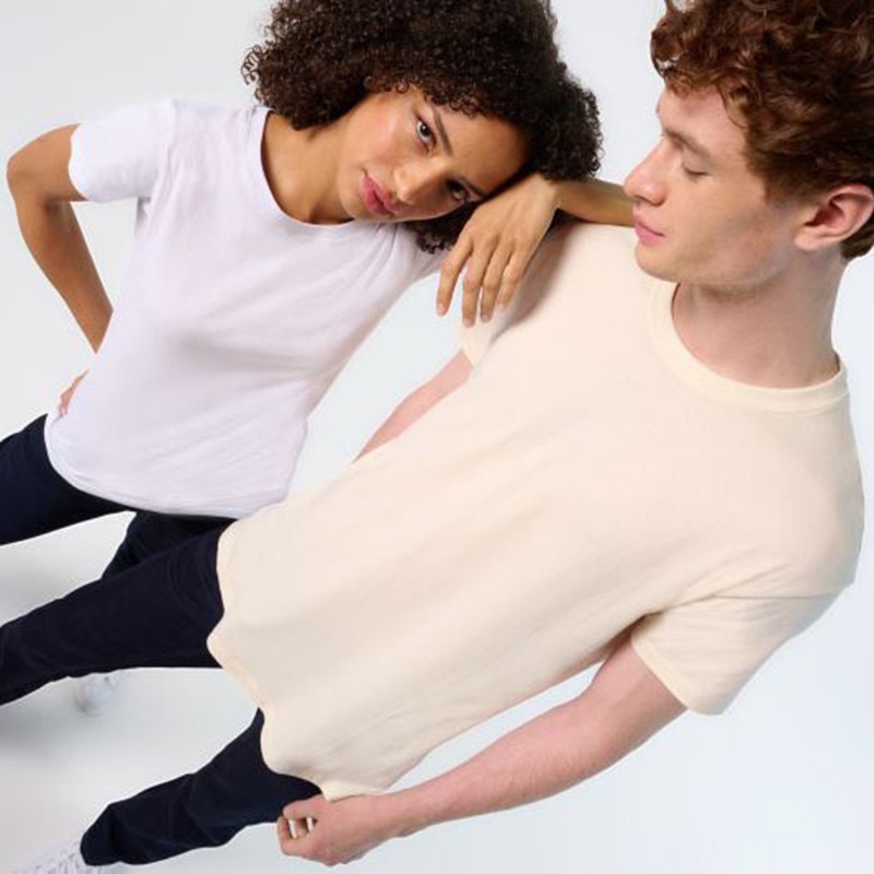 logodrauf.at-TITELBILD1-damen-t-shirt-basic-mit-druck-ebets