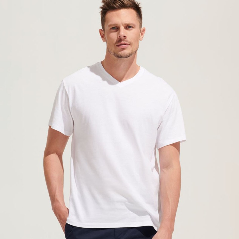 logodrauf.at T-shirt V-Ausschnitt Basic Herren mitLogodruck ab 1 Stueck ebets GmbH